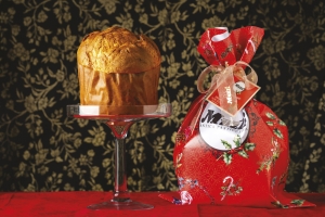Panettone Classico in candy handwrapping