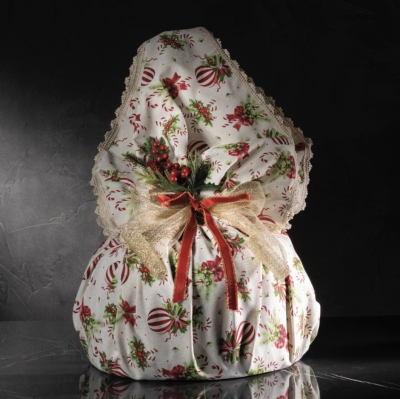 Maxi 10Kg Panettone Classico Including Festive Tablecloth