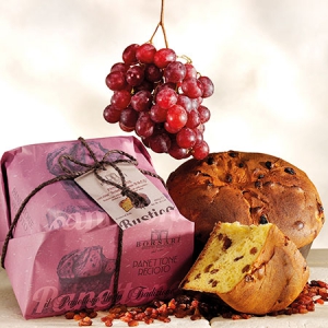 Rustico Collection: Panettone with raisins soaked in red wine