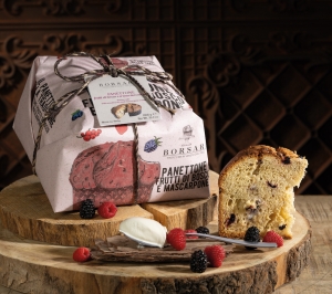 Rustico Collection: Panettone with berries and mascarpone cream