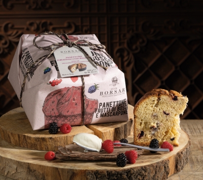 Rustico Collection Panettone with berries and mascarpone cream